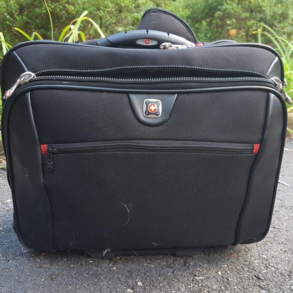Rolling briefcase
